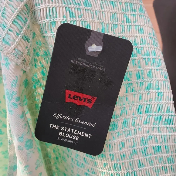NWT Levi's Yvie Top Women's Large Crop Blouse Puff Sleeves Smocked Cropped Green - Picture 4 of 12